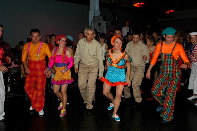 min 2005 11 12 fous swing 269